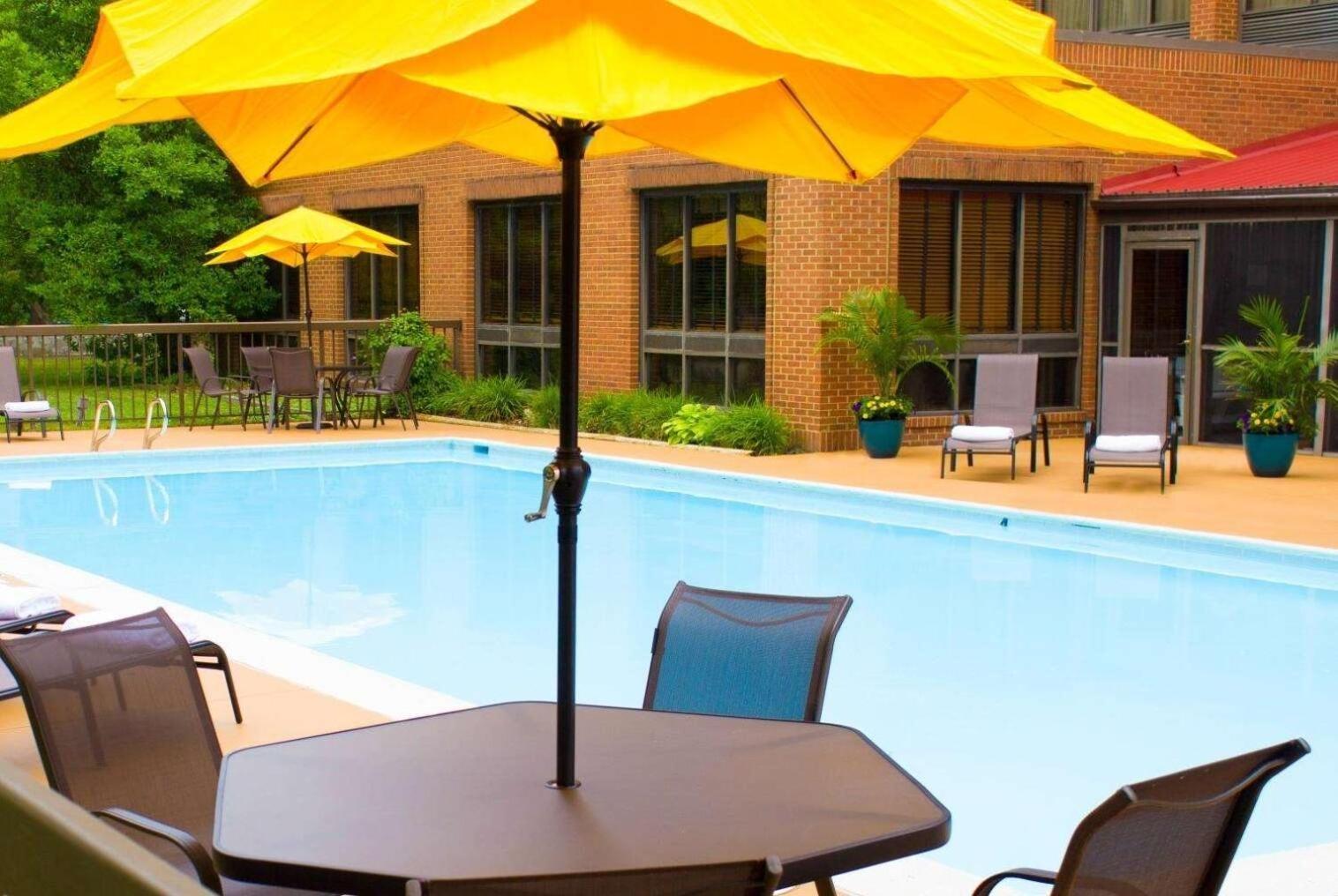 Hotel Wyndham Garden Williamsburg Busch Gardens Area Exterior foto
